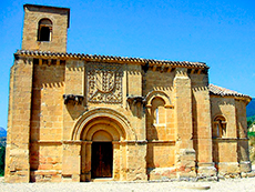 Fachada meridional de la Basílica de Santa María de la Piscina (Peciña, San Vicente de la Sonsierra, La Rioja)
